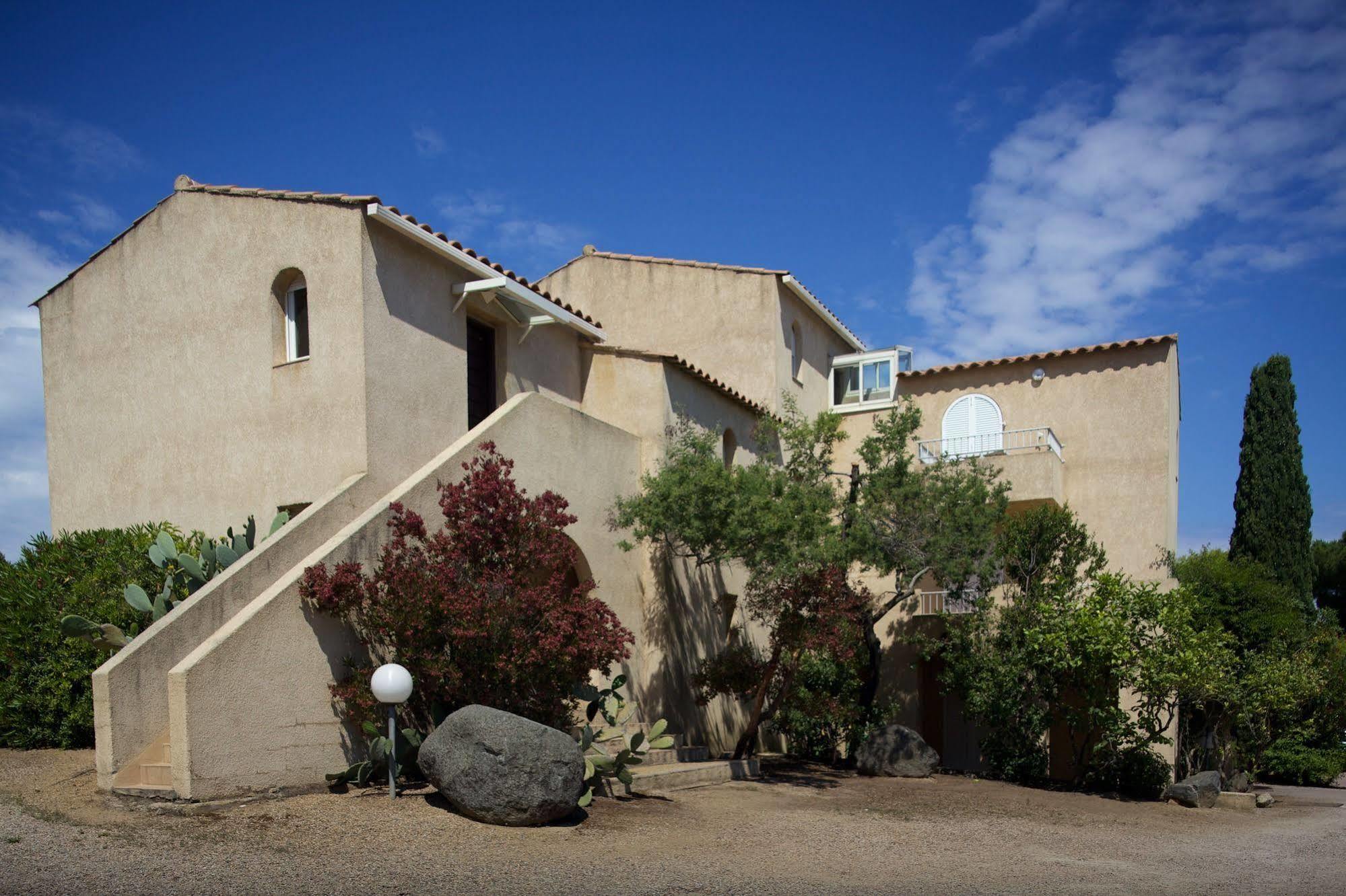 LʼÎle-Rousse Motel Le Vieux Moulin المظهر الخارجي الصورة